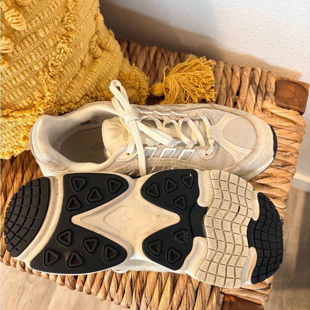 Adidas Ozmillen Women's Sneakers - Picture 4 of 4
